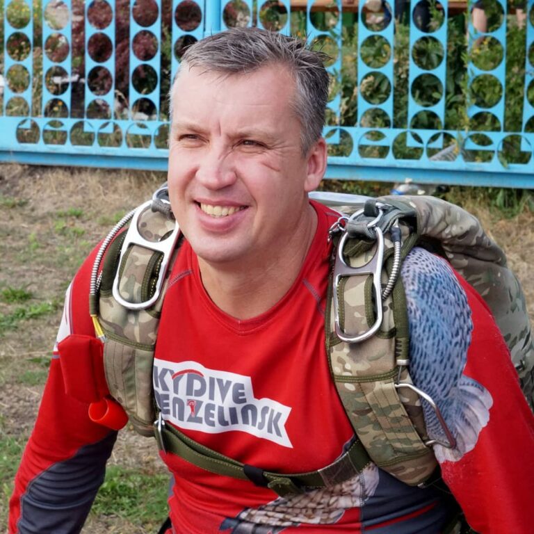 Кузенко Сергей Александрович, старший тандем-инструктор в аэроклубе Мензелинск
