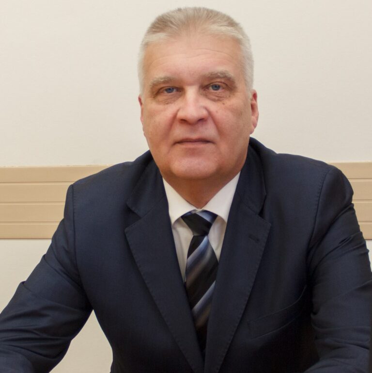 Скворцов Олег Георгиевич, директор департамента лингвистики УрФУ